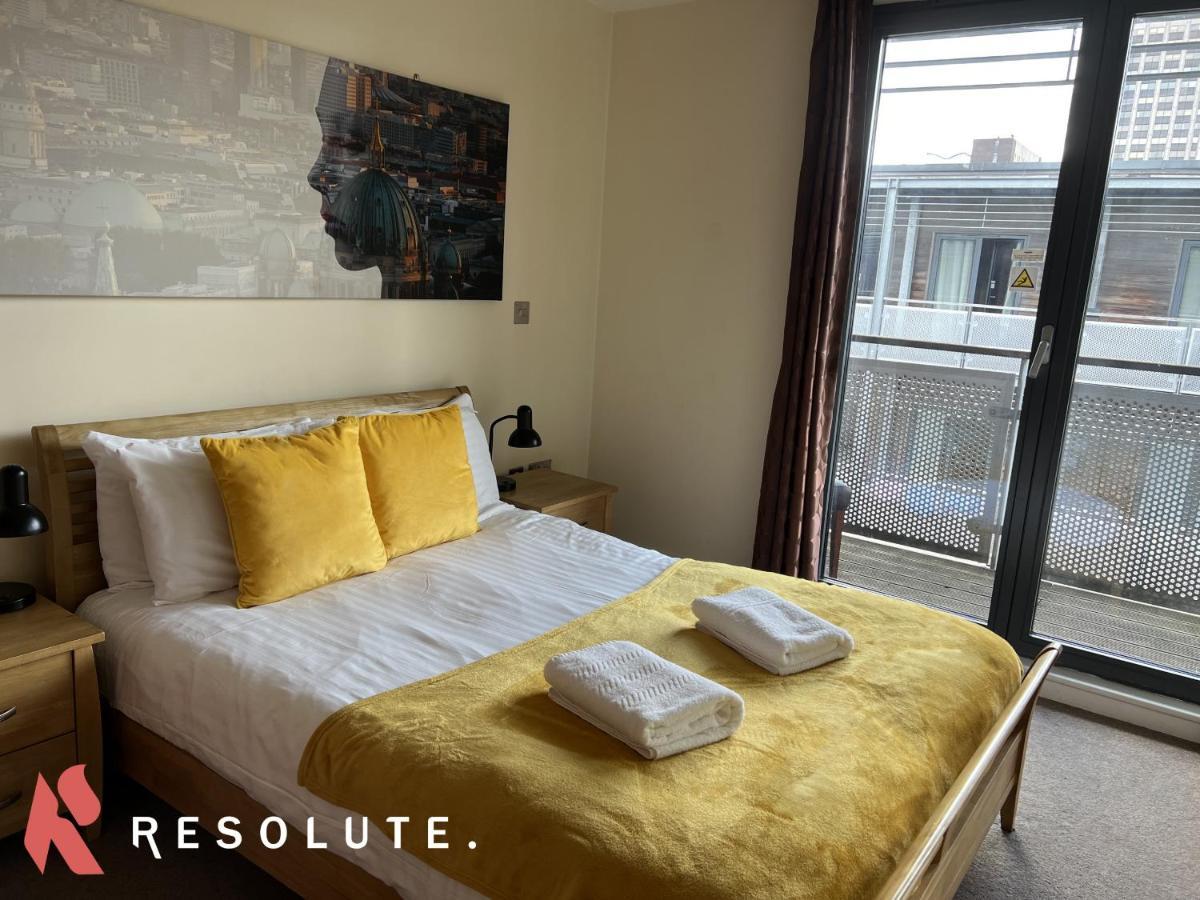 Apartment Spacious 2 Bedroom Arcadian Centre With Balcony & City Centre *
